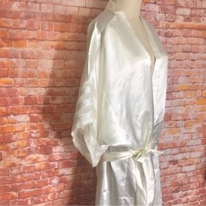 Vintage LA II White Satin Kimono